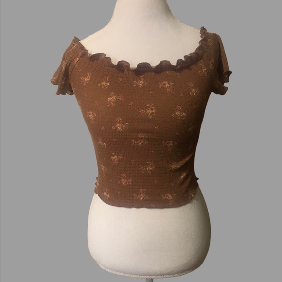 Brit & Bri Tops - Brit & Bri Brown Floral crop top